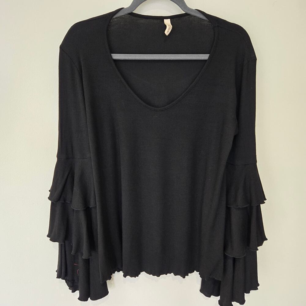 Elan Women's Black Ruffle Sleeve Strech V-Neck Top